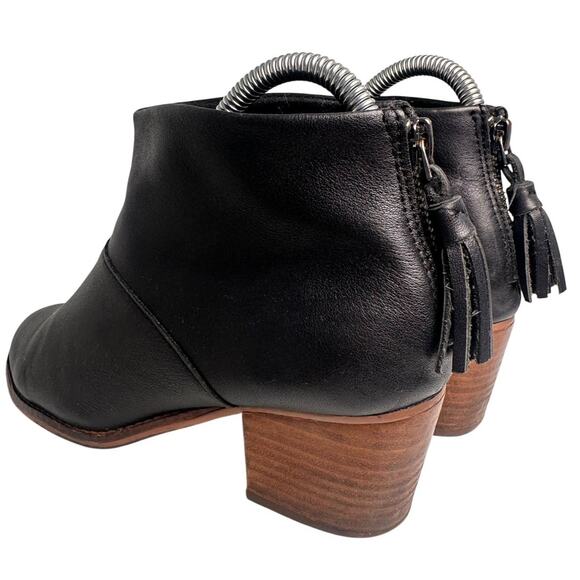 Toms Black Leather Leila Ankle Boots Booties Tassel Back Zip Western Women 6.5 - Picture 8 of 15